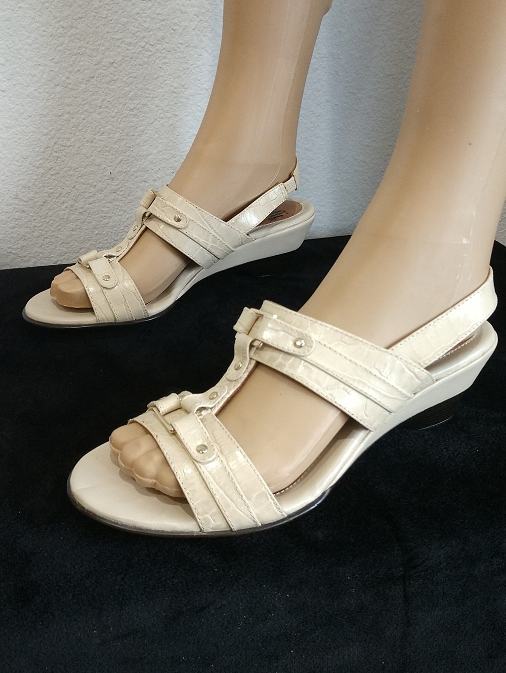 Sofft Ivory-Strap Slingback Sandals